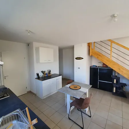 Séjour chez l'habitant Chambre 11m2 dans maison toute équipée
