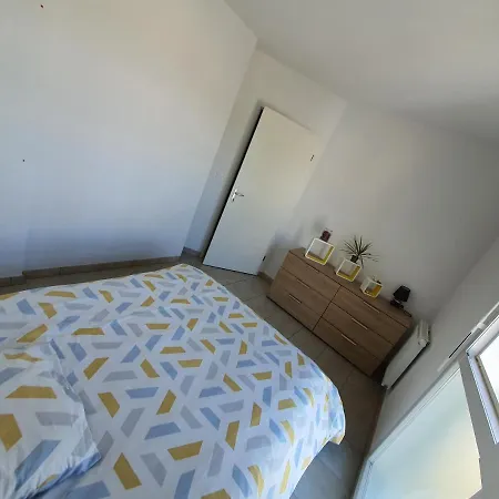 Séjour chez l'habitant Chambre 11m2 dans maison toute équipée Tresses